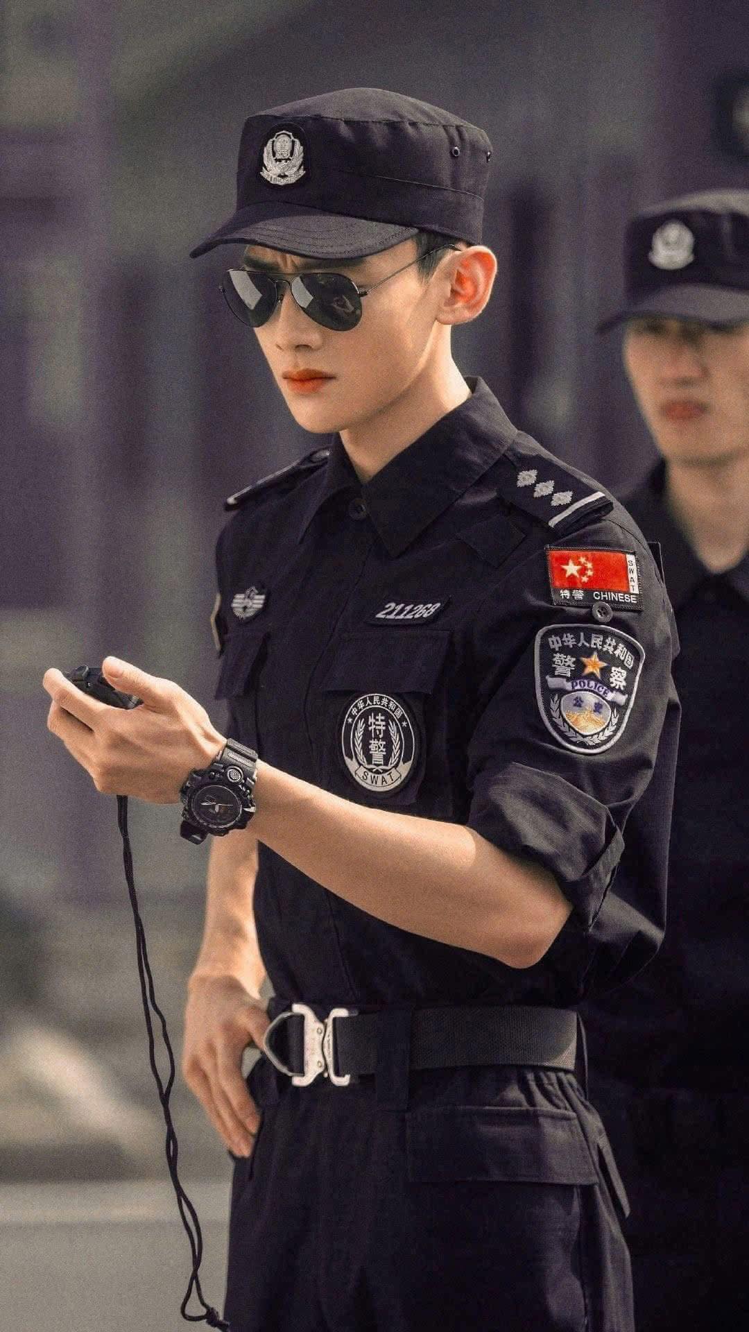 Thiên Phú Vạch Trần