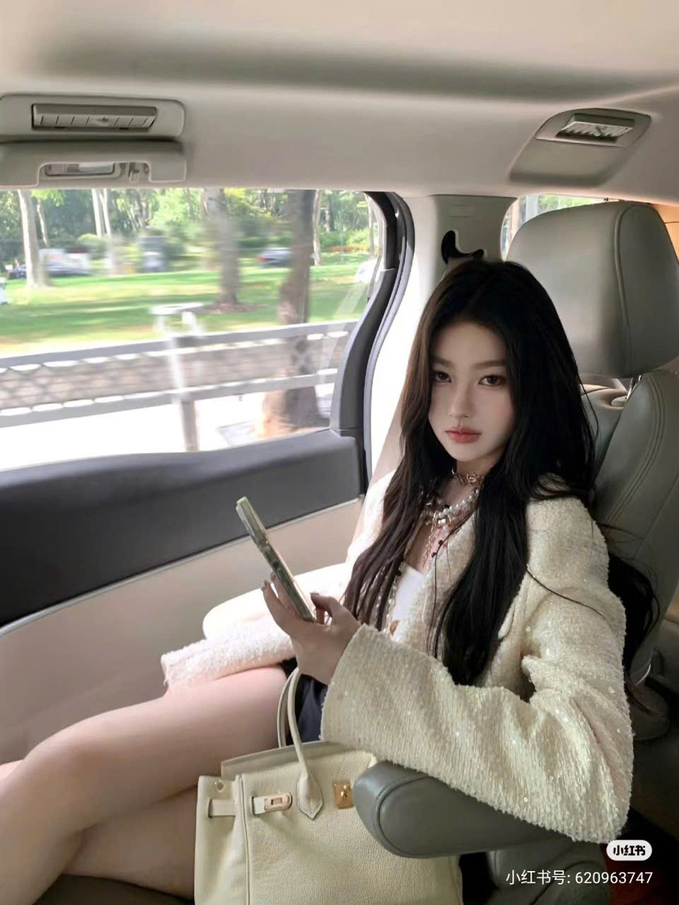 Tôi Dùng Của Hồi Môn Mua Nhà, Bạn Trai Phát Điên